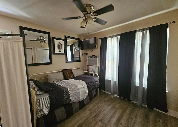 Cute Comfy Prime Location Apartment