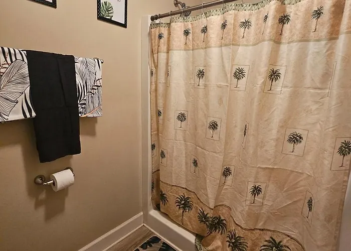 Cute Comfy Prime Location *
